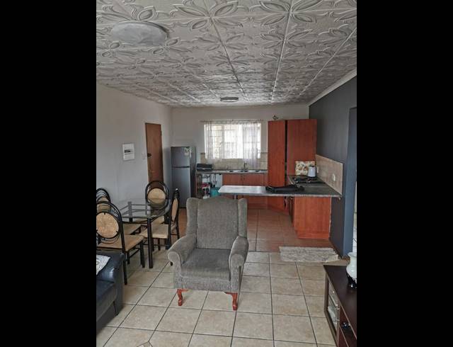 2 BEDROOM PROPERTY TO RENT IN KLEINFONTEIN
